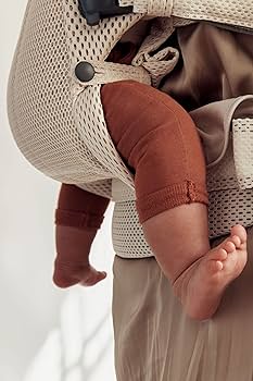 BABYBJÖRN Baby Carrier Harmony クリーム Baby Carrier Harmony—comfy, padded back support | BabyBjörn